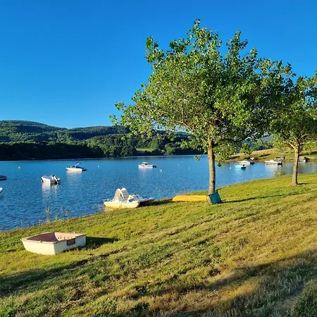 Konukevi Les Tables Aux Vaches - Calme Et Nature Au De La Raviege