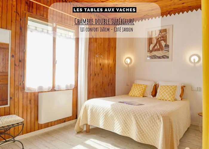 Gasthof Les Tables Aux Vaches - Calme Et Nature Au Lac De La Raviege 3*