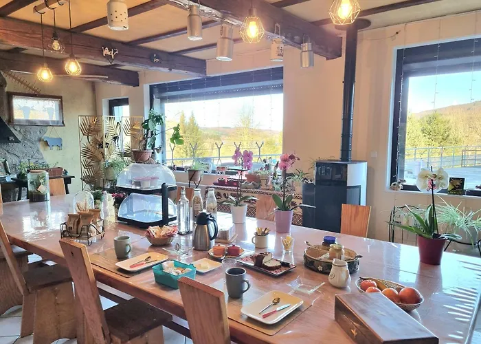 Gasthof Les Tables Aux Vaches - Calme Et Nature Au Lac De La Raviege La Salvetat-sur-Agout